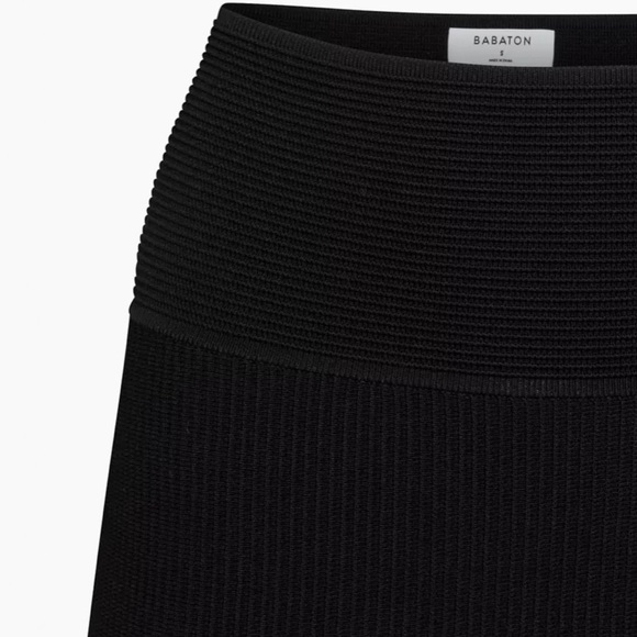 NO OFFERS PLEASE ❤️ Brand New ARITZIA Babaton Skirt Set - Picture 10 of 11